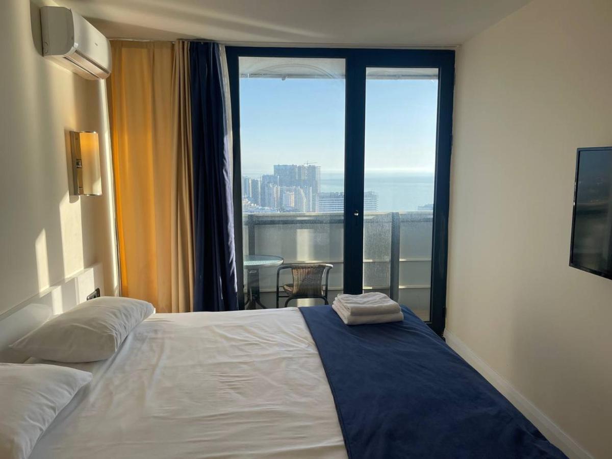 Trip Batumi Aparthotel Екстериор снимка