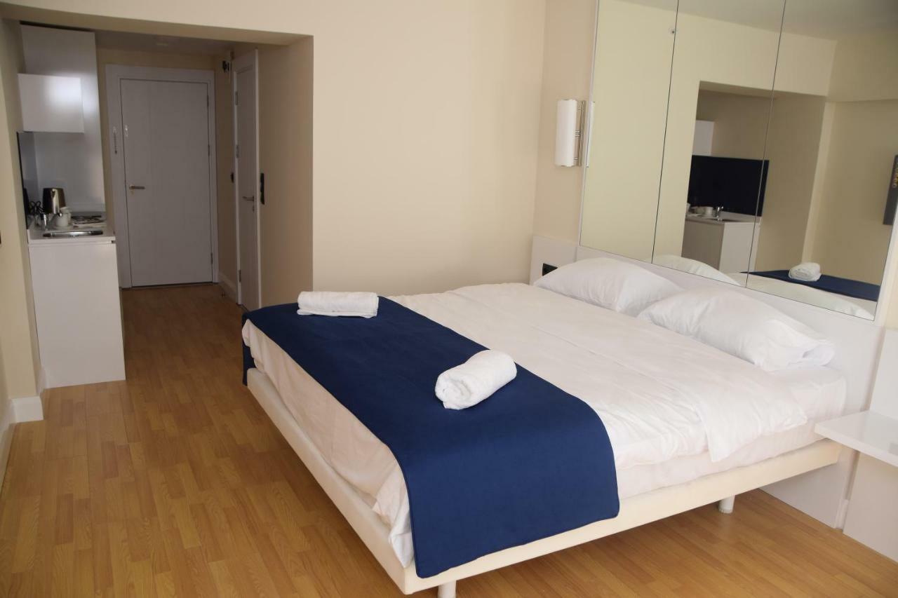 Trip Batumi Aparthotel Екстериор снимка