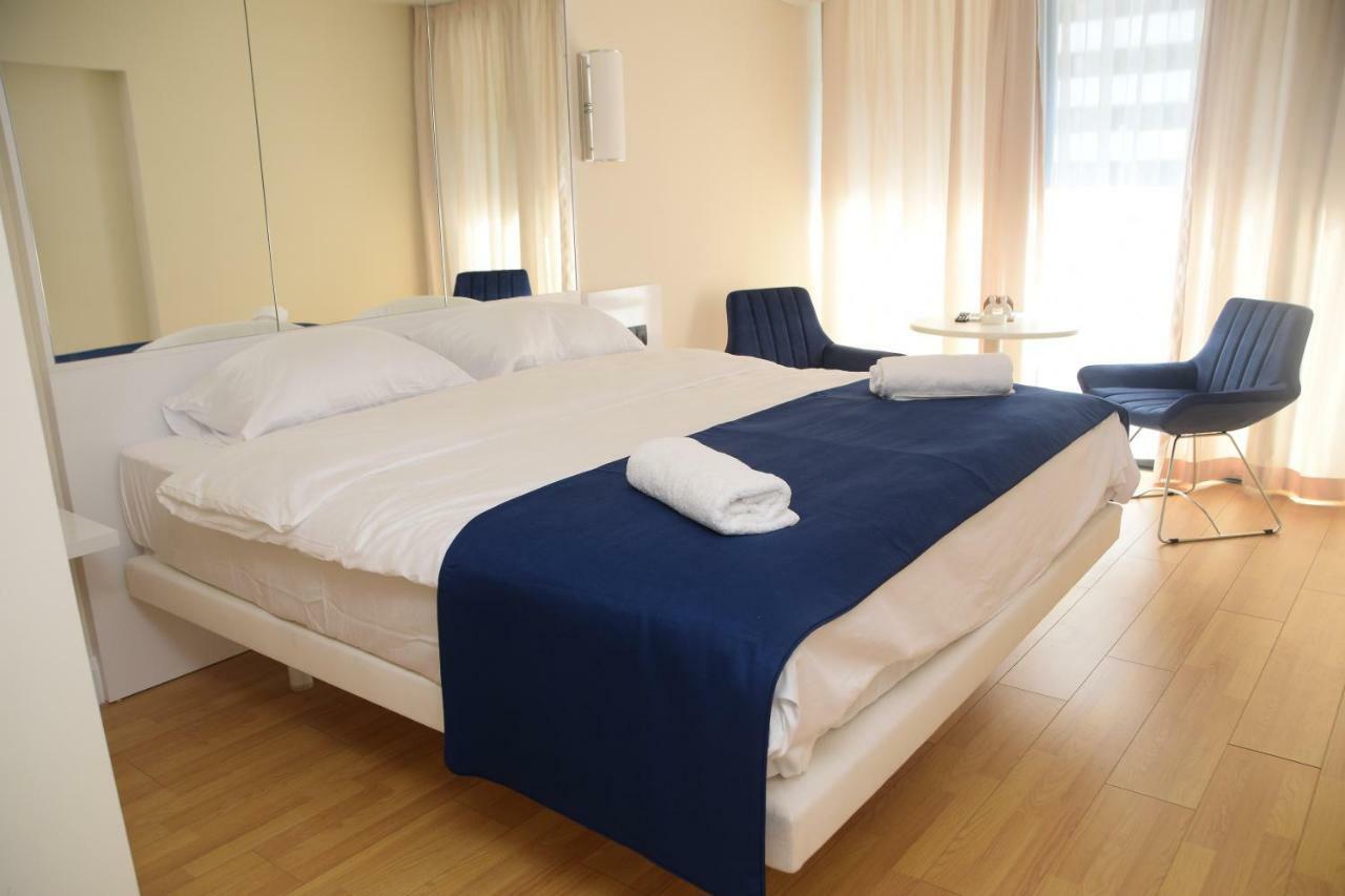Trip Batumi Aparthotel Екстериор снимка